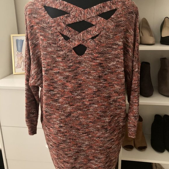 Express Tunic Sweater - Picture 2 of 3
